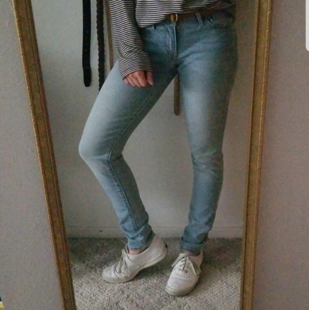 Levi's Bold Curve Midrise Skinny Jeans 0/25